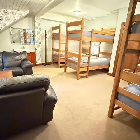 Lledr House Hostel Near Two Zip World Sites-3